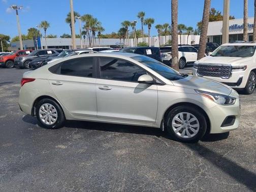 2019 Hyundai Accent SE