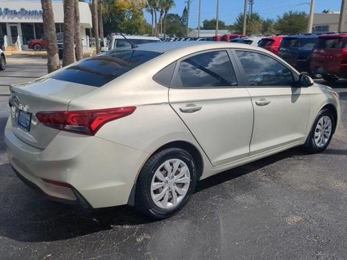 2019 Hyundai Accent SE