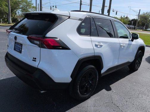 2020 Toyota RAV4 LE