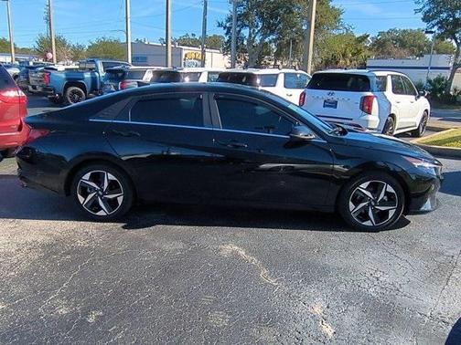 2023 Hyundai ELANTRA HEV Limited