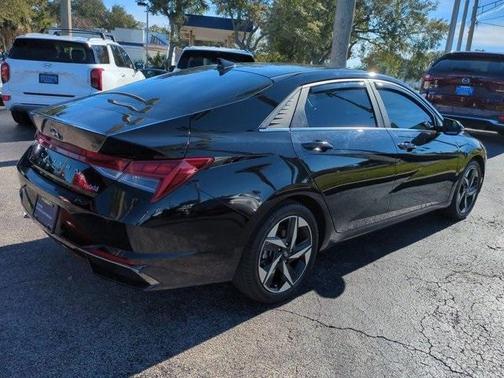 2023 Hyundai ELANTRA HEV Limited