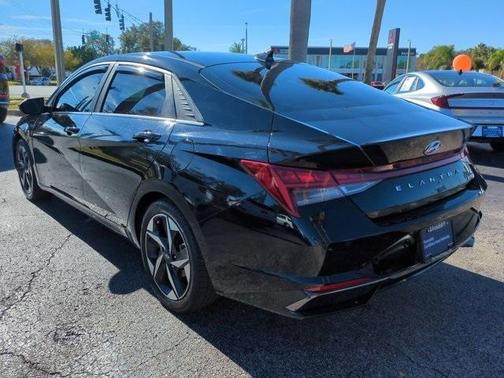 2023 Hyundai ELANTRA HEV Limited