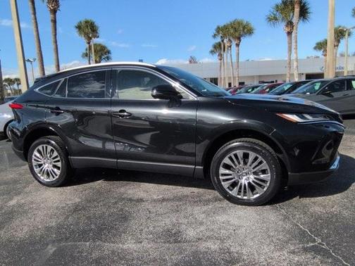 2022 Toyota Venza XLE