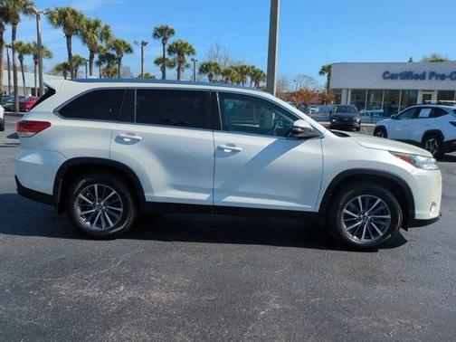 2019 Toyota Highlander 