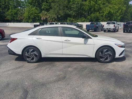 2025 Hyundai ELANTRA HEV SEL Sport
