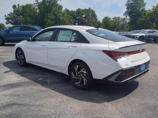 2025 Hyundai ELANTRA HEV SEL Sport