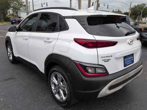 Lunar White 2022 Hyundai KONA SEL