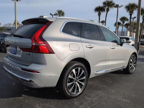 2023 Volvo XC60 B5 Plus Bright Theme