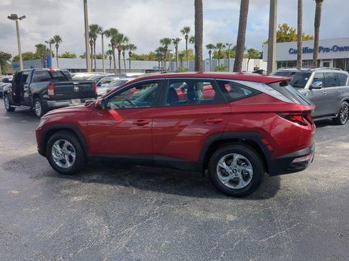 2024 Hyundai TUCSON SE