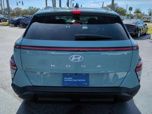 2025 Hyundai KONA SEL