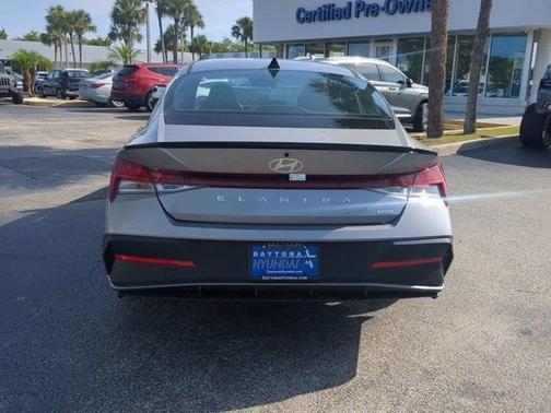 2025 Hyundai ELANTRA HEV SEL Sport