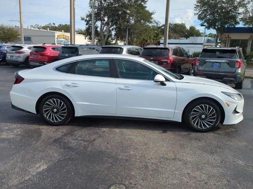 2021 Hyundai SONATA Hybrid SEL