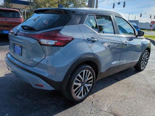 2022 Nissan Kicks SV