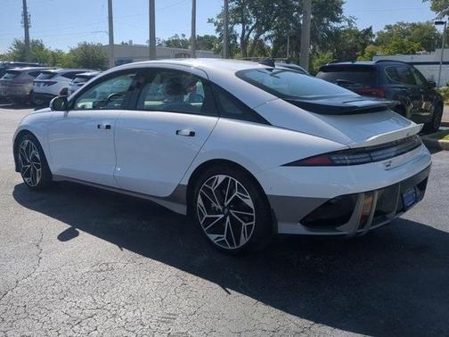 2025 Hyundai IONIQ 6 Limited