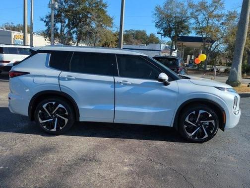 2022 Mitsubishi Outlander SEL