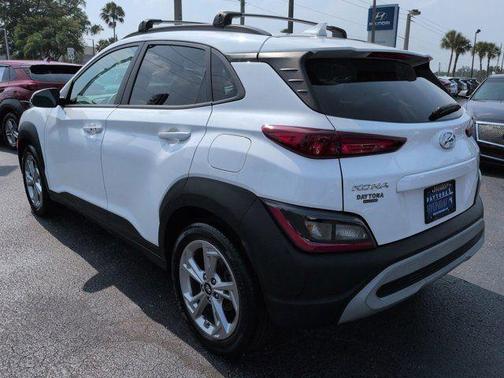 Lunar White 2022 Hyundai KONA SEL