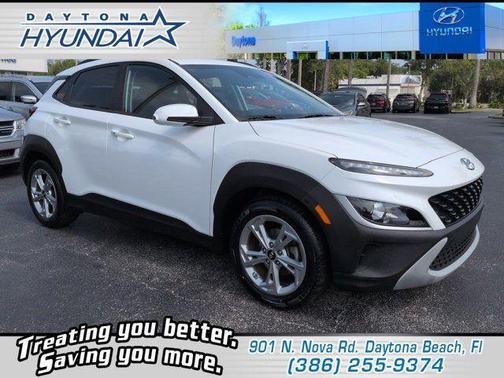 Lunar White 2022 Hyundai KONA SEL
