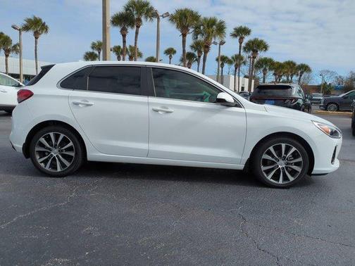 2020 Hyundai Elantra GT Base