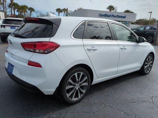 2020 Hyundai Elantra GT Base