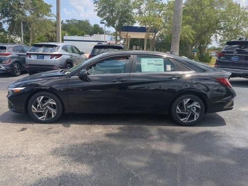 2025 Hyundai ELANTRA HEV Limited