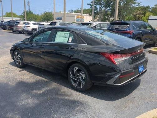 2025 Hyundai ELANTRA HEV Limited