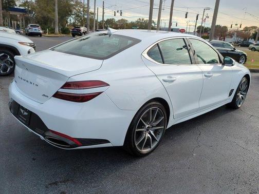 2025 Genesis G70 2.5T