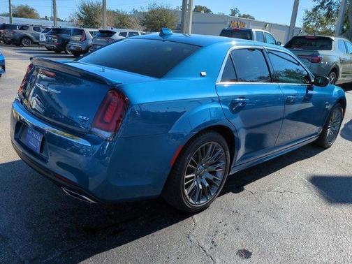 2023 Chrysler 300 Touring L