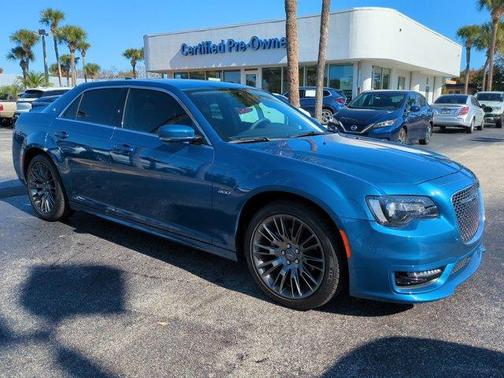 2023 Chrysler 300 Touring L