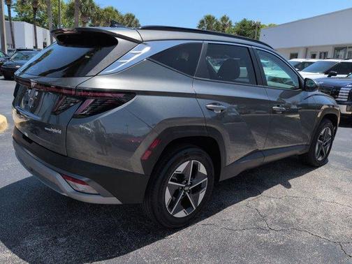 Amazon Gray 2025 Hyundai TUCSON Hybrid SEL Convenience