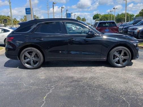 2024 Genesis GV70 2.5T