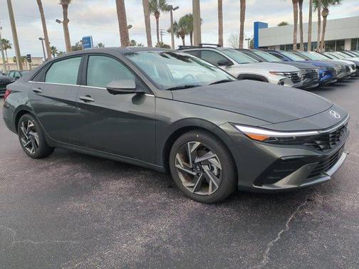 2024 Hyundai ELANTRA Limited