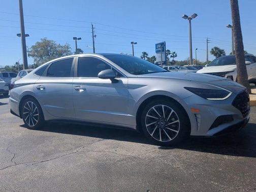 2020 Hyundai SONATA Limited