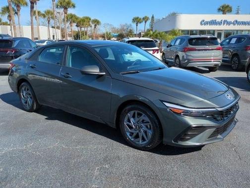 2024 Hyundai ELANTRA SEL