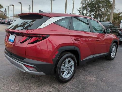 2026 Hyundai TUCSON SE