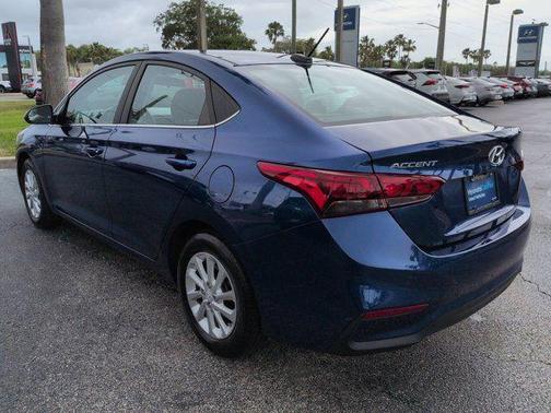 Admiral Blue Pearl 2022 Hyundai Accent SEL
