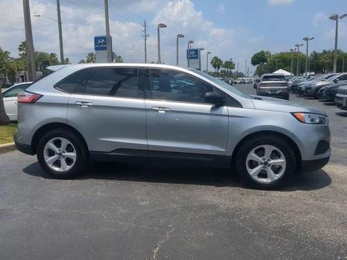 2020 Ford Edge SE