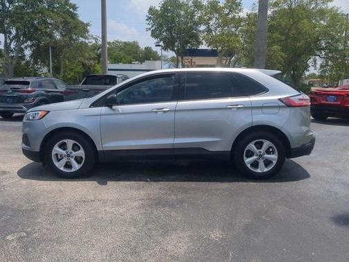 2020 Ford Edge SE