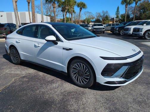 2026 Hyundai SONATA Hybrid Limited