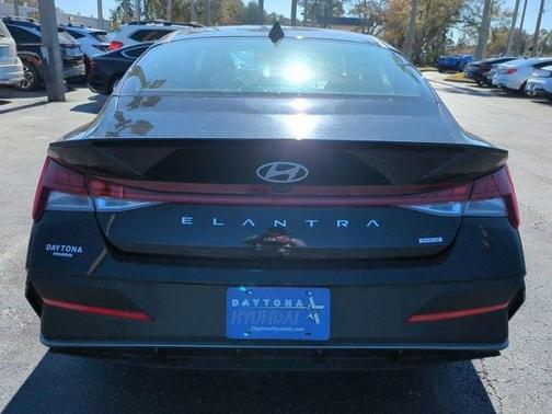 2025 Hyundai ELANTRA HEV SEL Sport