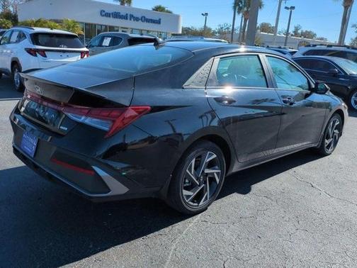 2025 Hyundai ELANTRA HEV SEL Sport