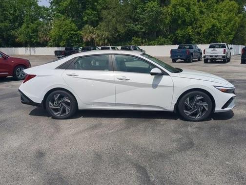 2025 Hyundai ELANTRA HEV Limited