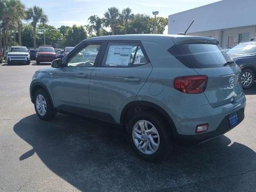 2025 Hyundai VENUE SE