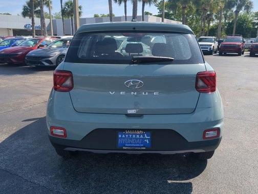 2025 Hyundai VENUE SE