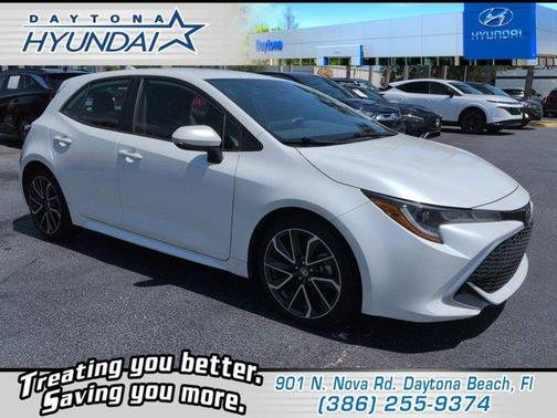 White 2022 Toyota Corolla Hatchback XSE