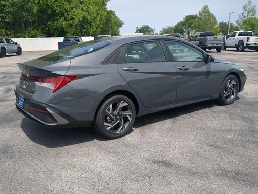 2025 Hyundai ELANTRA HEV SEL Sport