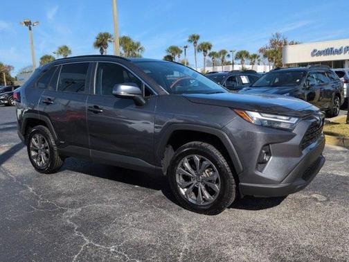 2022 Toyota RAV4 Hybrid XLE Premium