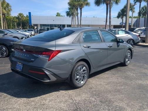 2025 Hyundai ELANTRA HEV Blue
