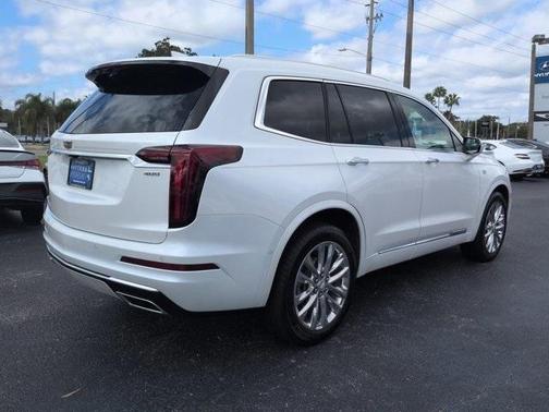 2023 Cadillac XT6 Premium Luxury FWD