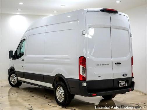 2022 Ford Transit-250 Base