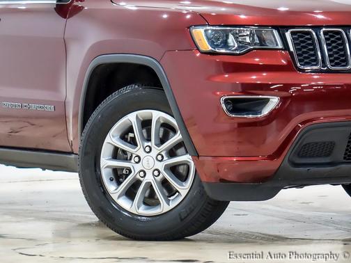 2021 Jeep Grand Cherokee Laredo